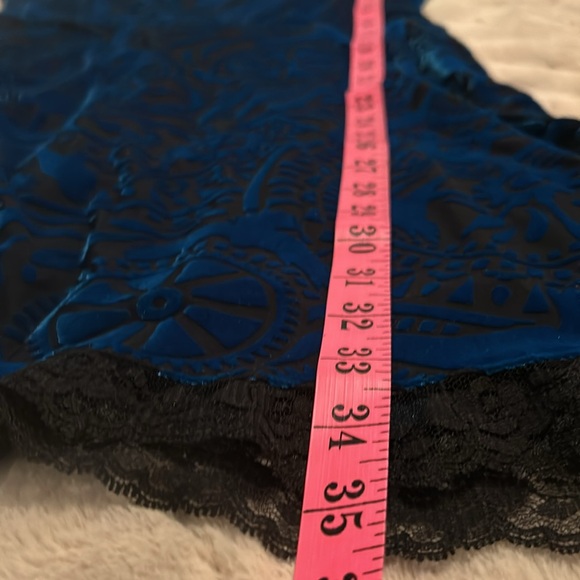 # 259. Burnout velvet, mini dress - Picture 9 of 16